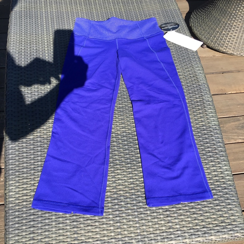 Lululemon Medium rise crop